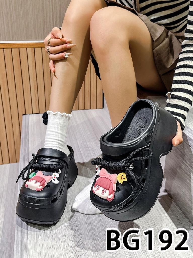Klapki damskie 36-41/ 12 par